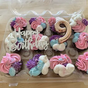 On cloud  9 cupcakes