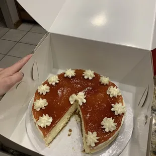 Cheesecake with strawberry sauce