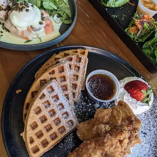 FRIED CHICKEN & HONEY CORNMEAL WAFFLES