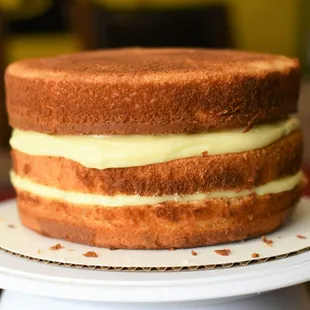 Champagne cake with Boston cream filling