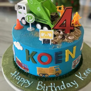 The only fondant used was for the name!