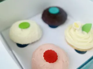 CRAVE Cupcakes - Galleria