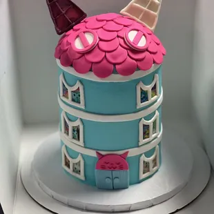 Gabbie's play  house. All cake. YUM!