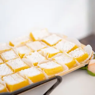 Lemon bars