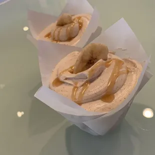 Banana's foster cupcake