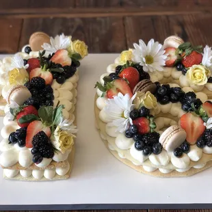 Cookies tart for a sweet 16 with fresh fruit and flowers