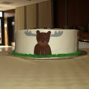 a cake with a moose on it