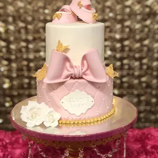 Baby shower cake