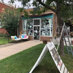 Here's the front of the store. You'll have to street park and walk up but it shouldn't be a problem