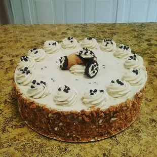 Our cannoli cake.