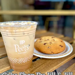 Vanilla Latte + Chocolate Chips Cookie