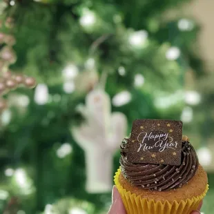 Vanilla Chocolate Cupcake - Happy New Years