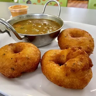 Medhu Vada