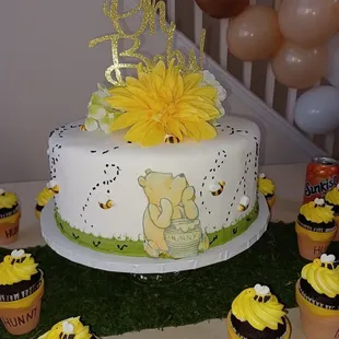 Classic Winnie the Pooh Baby shower