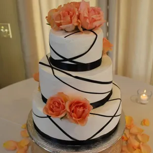 My beautiful wedding cake by Enez!!