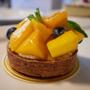 Mango tart
