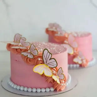 Twin cakes