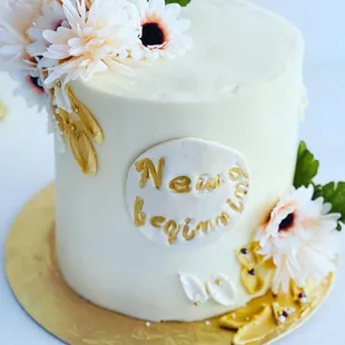 Mini wedding cake