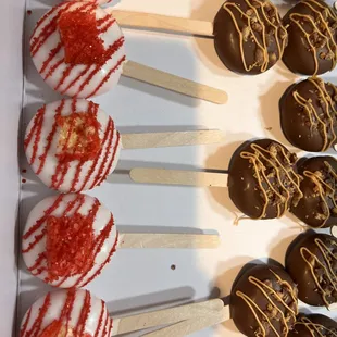 chocolate covered strawberries and strawberries