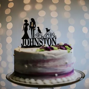 Our topper their cake. Super last minute and they had the perfect cake. It was delicious and beautiful. Thank you for the perfect day.