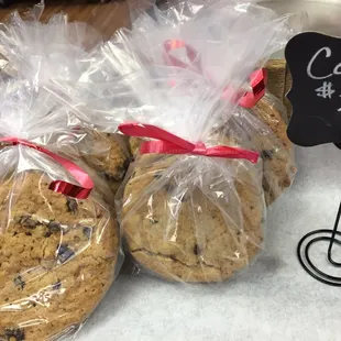 Fresh cookies. ($1.25)