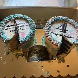 Delicious cakes for our twin announcement!