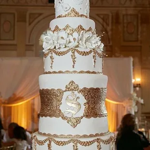 a three tiered wedding cake