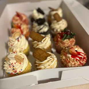 Cakes by Cynthia