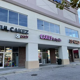 the outside of a cake shop