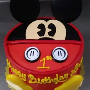 Mickey Mouse cake