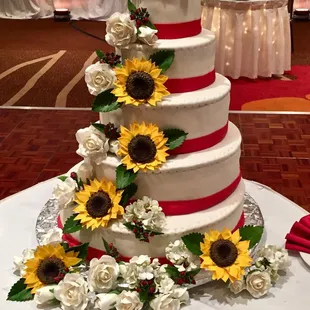 5 Tier Sunflower and Roses Fondant Wedding Cake