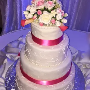 4 Tier fondant lace wedding cake - Pink and ivory