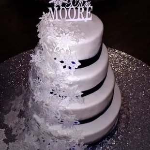 4 Tier winter snowflake fondant wedding cake