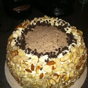 cannoli cake