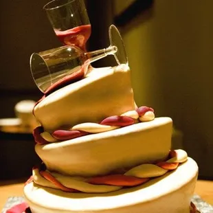 Whimsical cake:Drunken Wine
