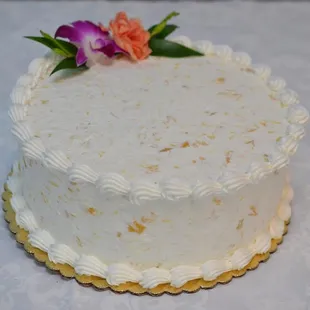 9&quot; round Pineapple Coconut cake