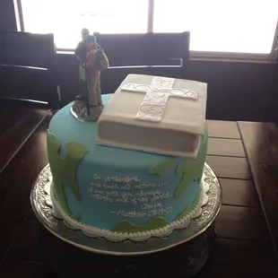 Christina made our vision HER MISSION! What a beautiful, wonderful, and of course DELICIOUS cake and display.