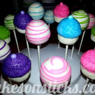 Cupcake cake pops!