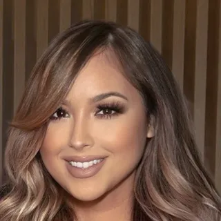 Chrissy C.