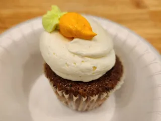 White Flower Cake Shoppe