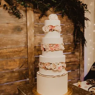 a three tiered wedding cake