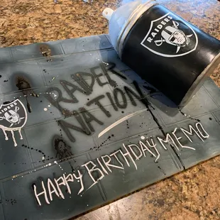 Raiders 3D spray can cake