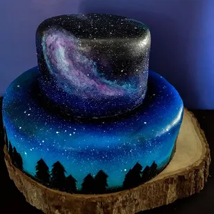 Picture of Cake I wanted, which has NO GOLD.