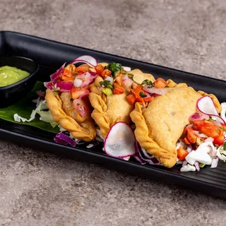 TINGA EMPANADAS