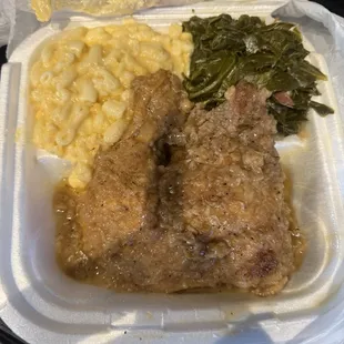 Chicken &amp; Gravy, MacNCheese and Collard Greens
