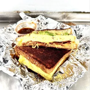 Calabama Breakfast Sando w Bacon