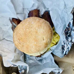 Biscuit breakfast sandwich with bacon