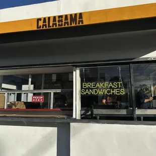Calabama exterior
