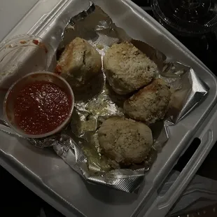 Garlic rolls, dry and over cooked