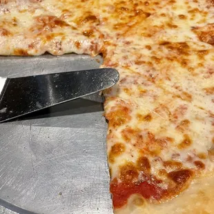 Cheese pizza
